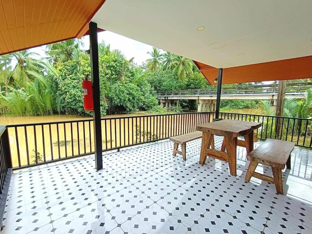 Amantra Homestay & Village Surat Thani Extérieur photo